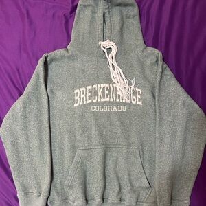 Breckenridge Green Sweater with Classic Comfort